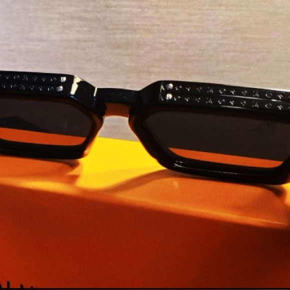 Louis Vuitton 1.1 Millionaire Sunglasses Cartoon Friends Monogram Black Designer - Picture 15 of 16